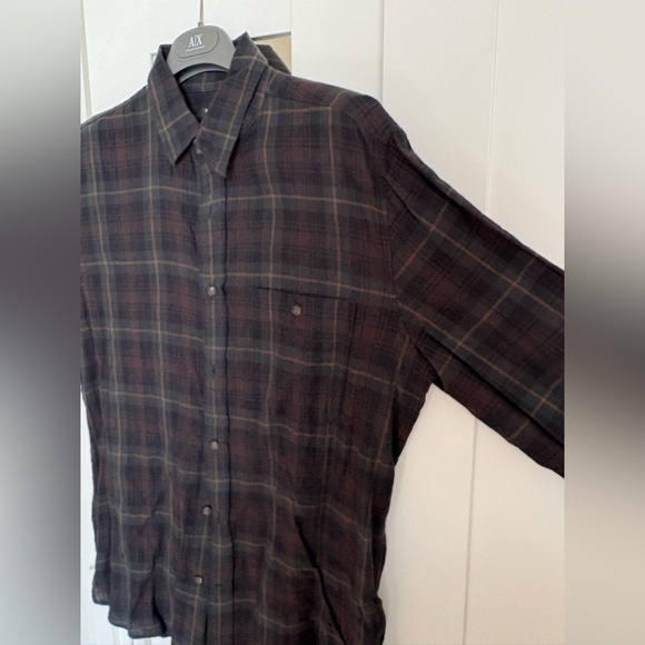 Banana Republic Untucked Crinkle Flannel Slim Fit Men's Shirt- Medium - Picture 3 of 8